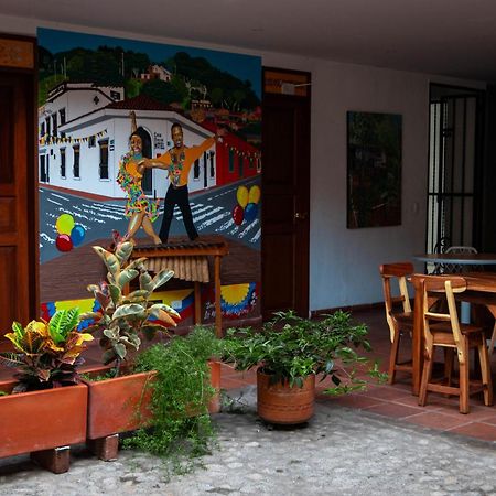 Hotel Casa Bresse Cali Exteriör bild