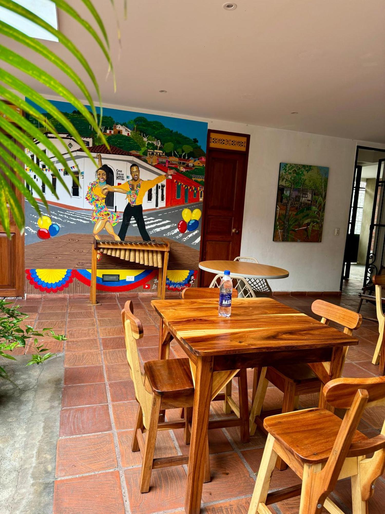 Hotel Casa Bresse Cali Exteriör bild